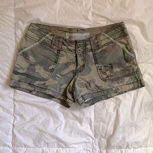Vintage Y2K  lowrise camo shorts